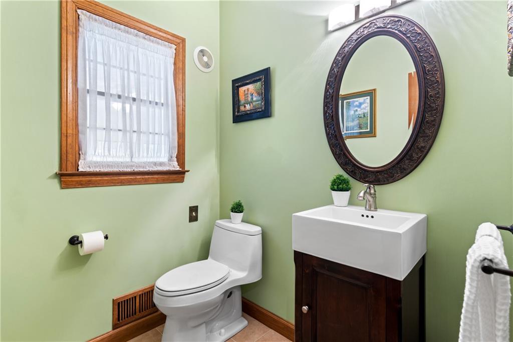 8920 Willowbrae Lane, Roswell, Georgia image 7