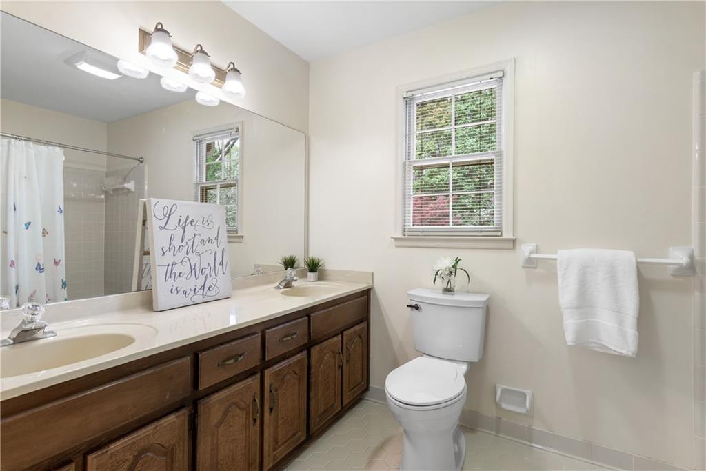 8920 Willowbrae Lane, Roswell, Georgia image 16
