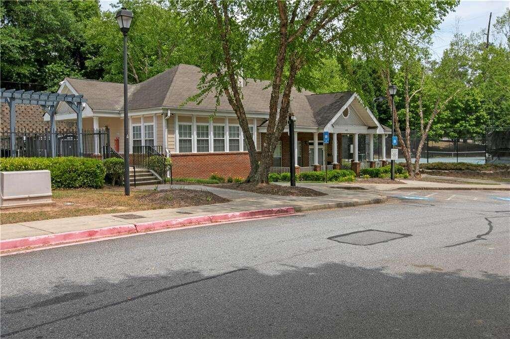 2572 Laurel Circle, Atlanta, Georgia image 23