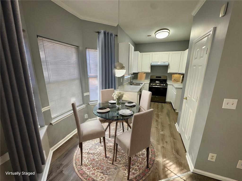 2572 Laurel Circle, Atlanta, Georgia image 4