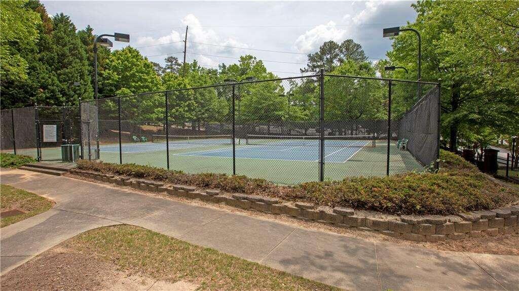 2572 Laurel Circle, Atlanta, Georgia image 24