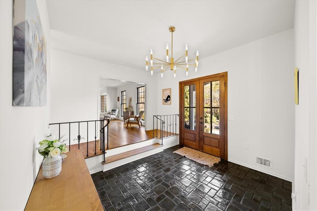 2237 Gunstock Drive, Stone Mountain, Georgia image 6