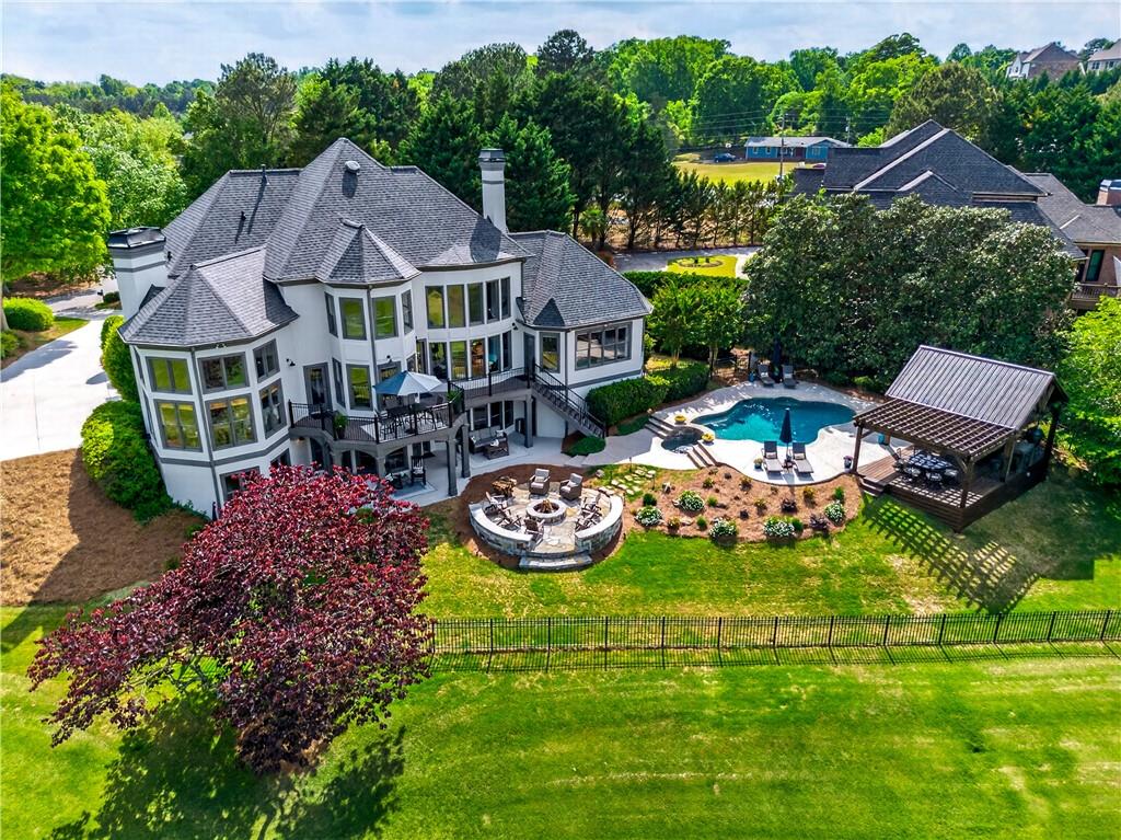 5925 Stoneleigh Drive