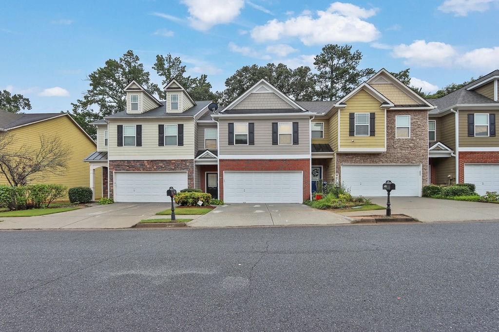 Welcome to this well-maintained and spacious two-story 3-bedroom, 3-bath townhome located in a prime Lawrenceville location! Just minutes from top-rated Gwinnett County schools, this home offers unbeatable access to shopping, dining, and entertainment—just 15 minutes from the Mall of Georgia, and convenient to Highways 85 and 316.
Step inside to find gleaming hardwood floors, beautiful custom cabinetry, granite countertops, and a one-of-a-kind built-in aquarium that adds a unique and tranquil touch to the living space. The open floor plan is perfect for both everyday living and entertaining, while each bedroom offers generous space and comfort.
Nestled near historic downtown Lawrenceville, you'll love being close to charming shops, restaurants, parks, and local events. Whether you're a first-time homebuyer or looking to upgrade, this home is move-in ready and filled with warmth and character.
Don’t miss your chance to own this gem in one of Gwinnett’s most desirable areas!