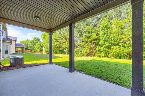 A home in Dacula