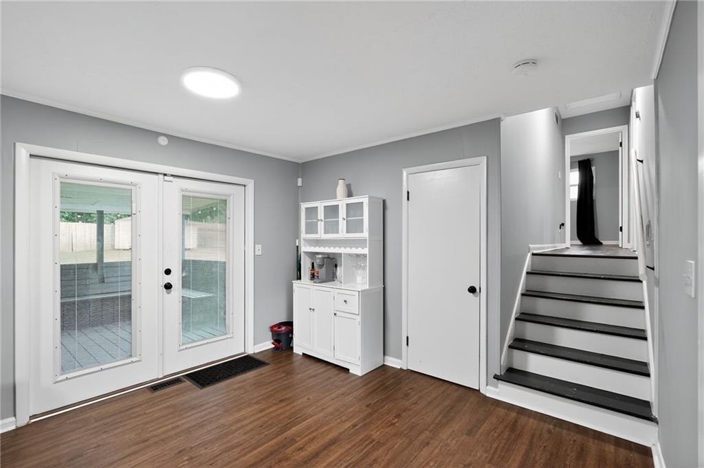 624 Village Lane Drive SW