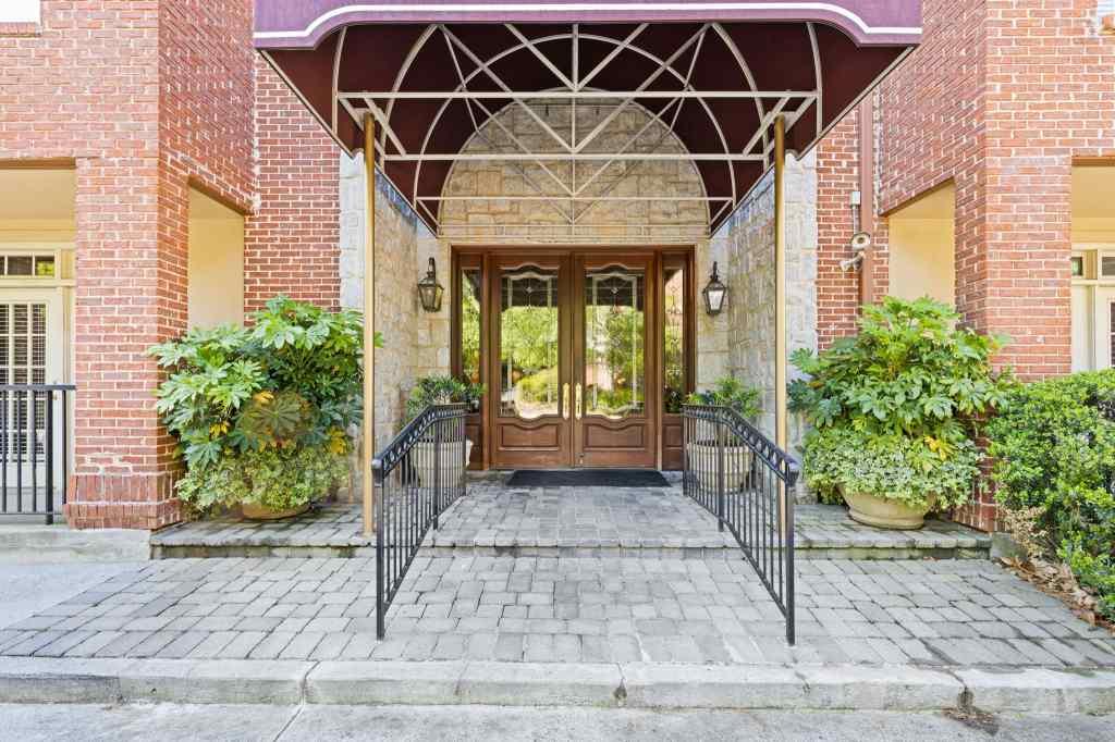 1735 Peachtree Street NE 117