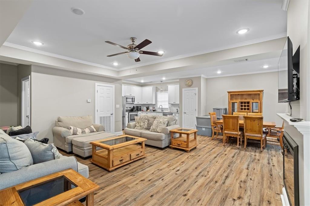 212 Huntington Shoals Drive