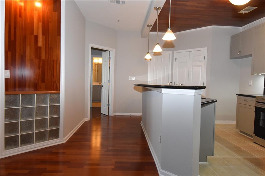 400 17th Street NW 2412