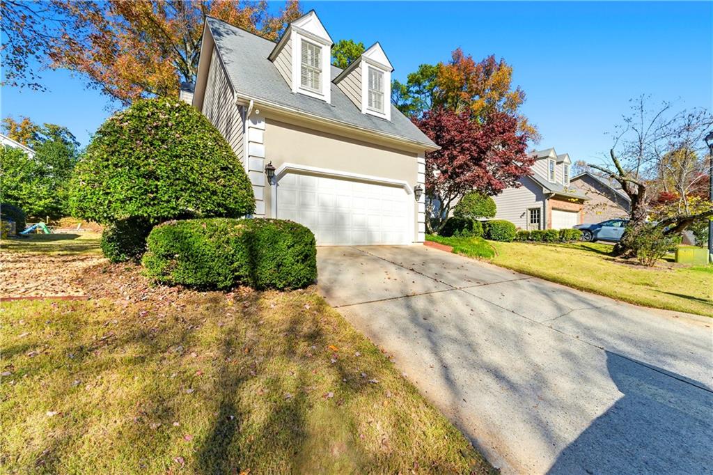 1172 Daventry Way NE