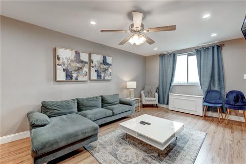 215 Piedmont Avenue NE 2003 Atlanta GA 30308