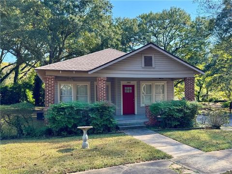 2482 Maple Street East Point GA 30344