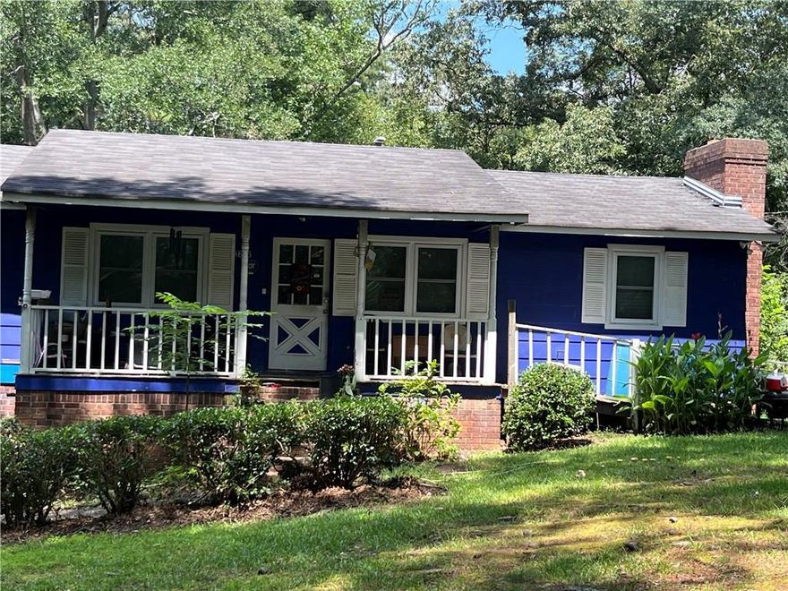 Welcome to your next hot investment in South Fulton County. Investors this one is full of potential and excitement. Ranch property with 4 bedrooms, two bath, on full basement. This property has an outside in-law suite for rehab as well. Looking for a great investment near Hartsfield - Jackson Atlanta airport.