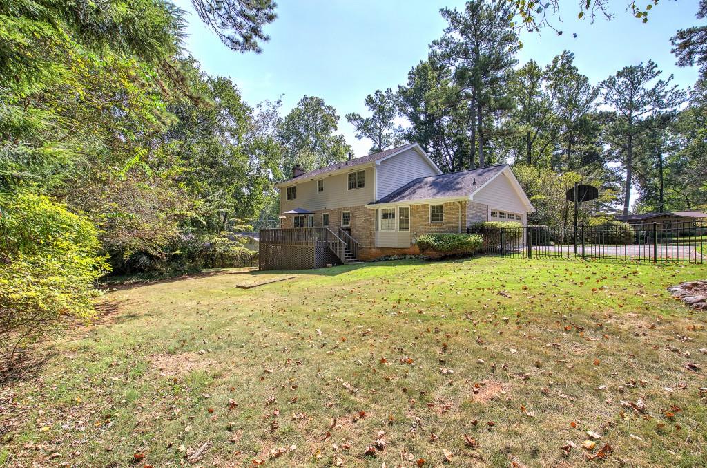 2747 Pinestream Drive NE