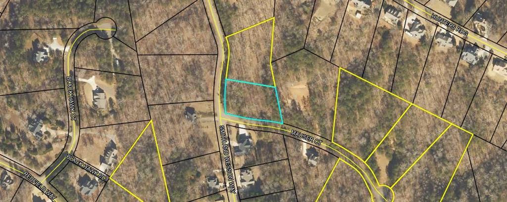 Beautiful corner lot within Hunter's Ridge! Bring your builder to this established neighborhood with no HOA! This awesome basement lot has amazing seasonal views. This neighborhood is minutes from downtown Jasper, schools, and shopping.