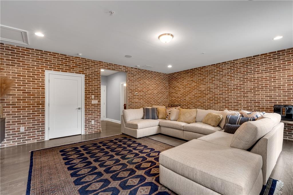 6445 Lucent Lane, Atlanta, Georgia image 33