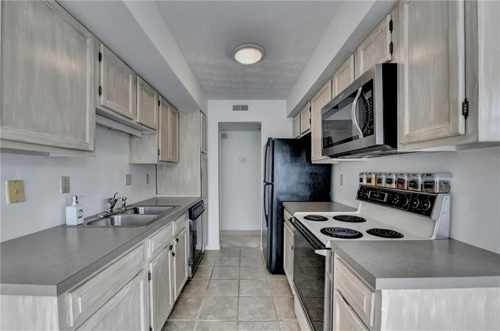 518 Glenleaf Drive, Peachtree Corners, Georgia image 14