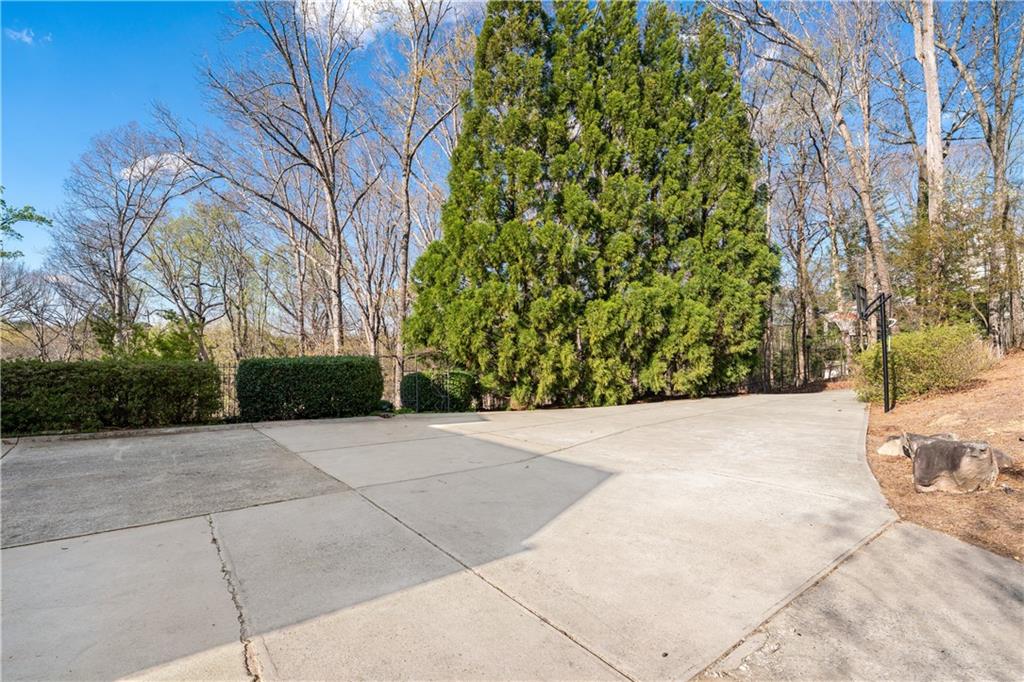 8069 Kenstone Court, Sandy Springs, Georgia image 23