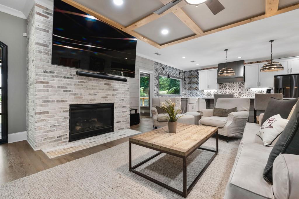 1483 Collier Drive SE