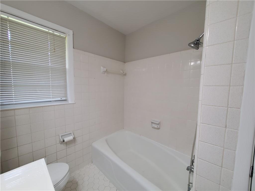 Johnson Woods - Residential Lease