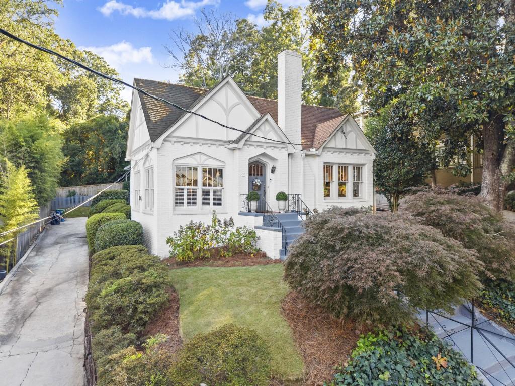 1261 Stillwood Drive NE