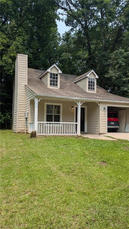 All Tile & Linoleum inside*Hypoallergenic !! Vaulted GreatRoom* fenced back yard with dog pen ! Fantastic Close on Stone Mountain Location! Estra Large Eat-in Kitchen with Pantry* Vaulted Great Room* Bedroom & Bath on Main * Upstairs Laundry* 1 Car Garage * Want to see a more in depth viewing, then schedule your showing today!!