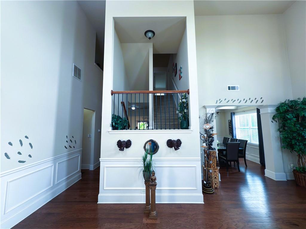 545 Eldridge Drive, Suwanee, Georgia image 9