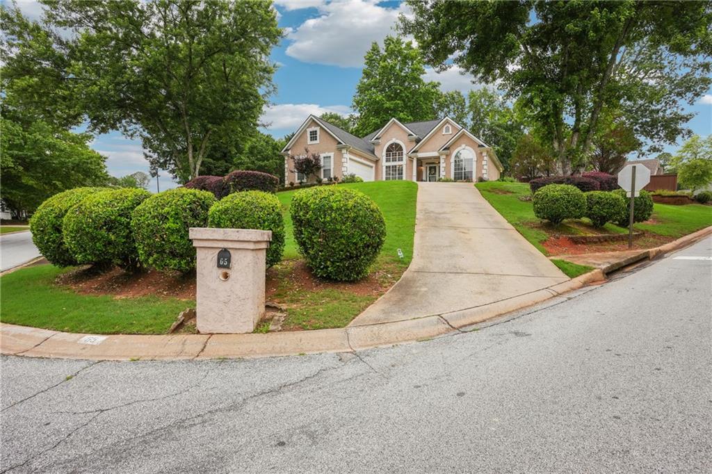 65 WISTERIA Boulevard