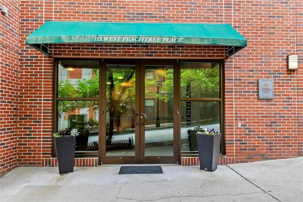 115 W Peachtree Place NW 304