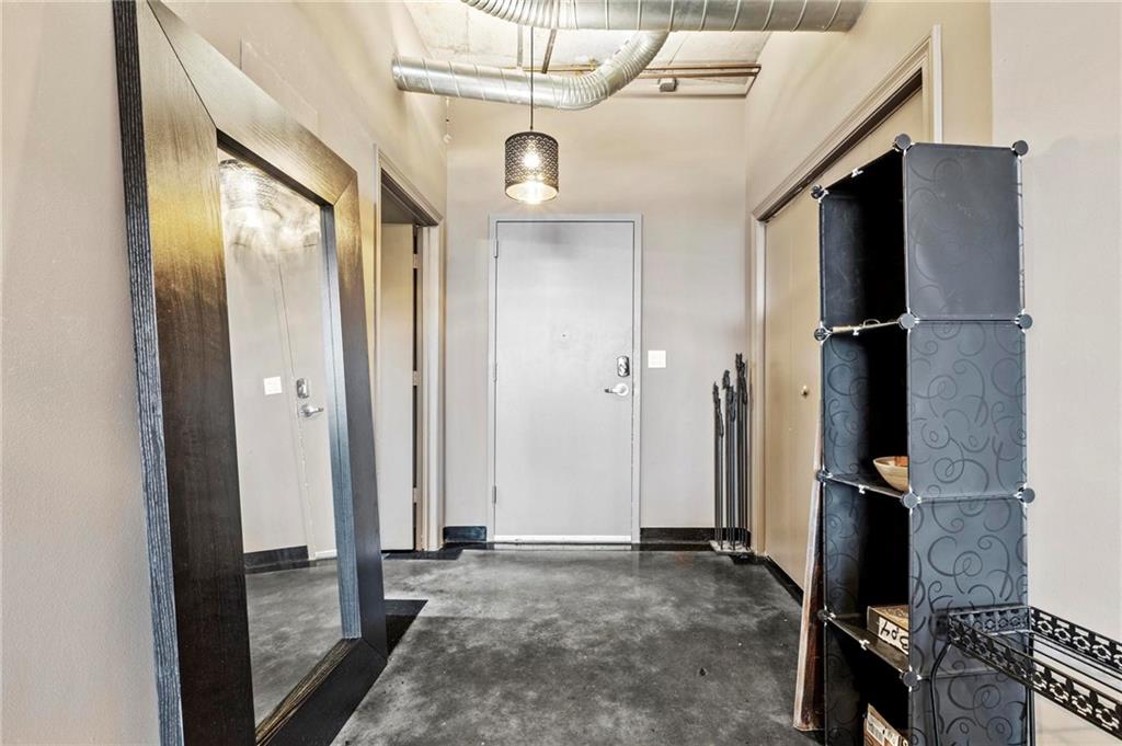 115 W Peachtree Place NW 304
