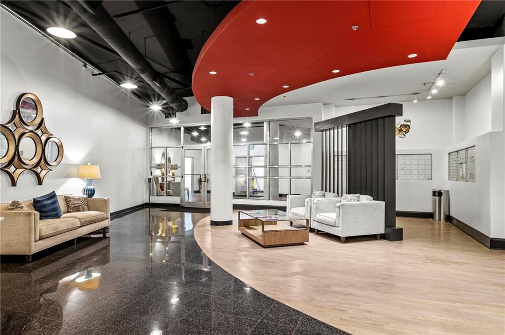 115 W Peachtree Place NW 304