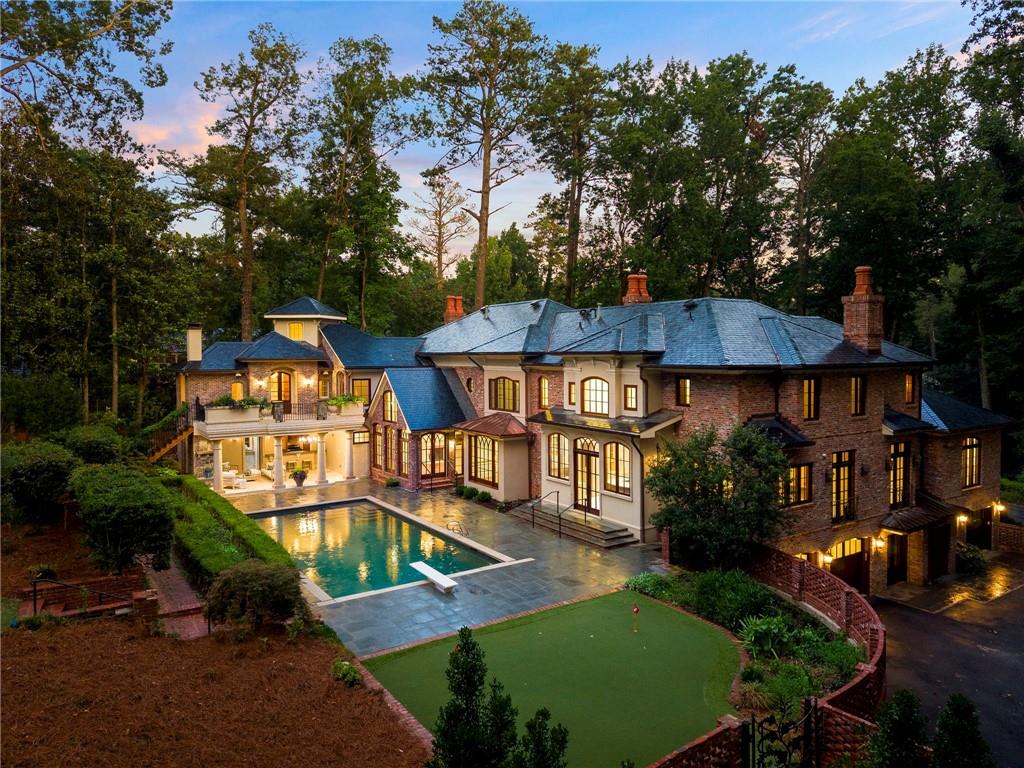 35 Valley Road NW