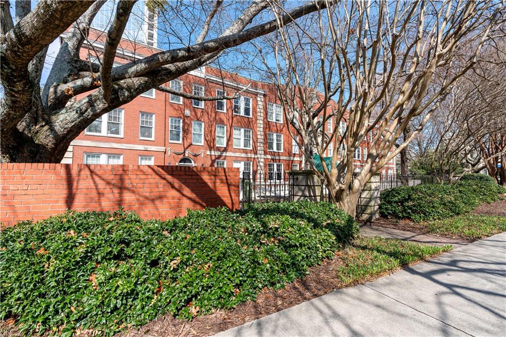 2840 Peachtree Road NE # 311