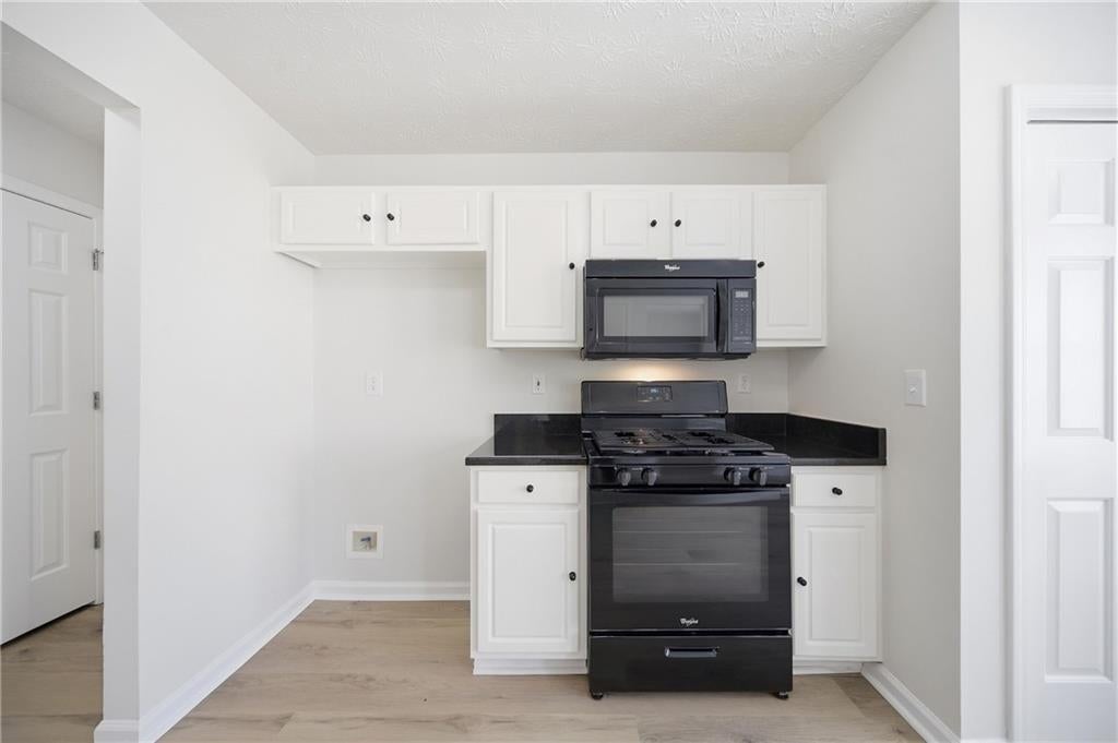 2479 Feathertree Lane