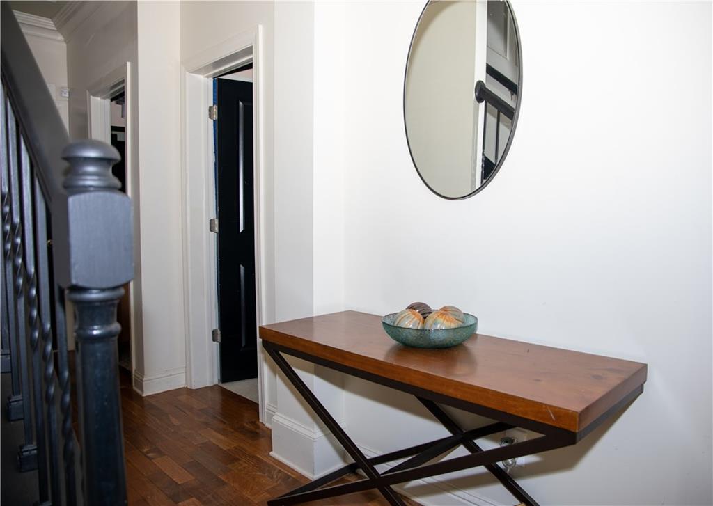 Photo 3 of 26 of 9931 MANCUNIAN Way townhome