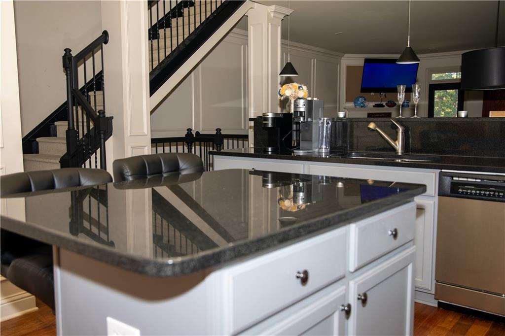 Photo 9 of 26 of 9931 MANCUNIAN Way townhome