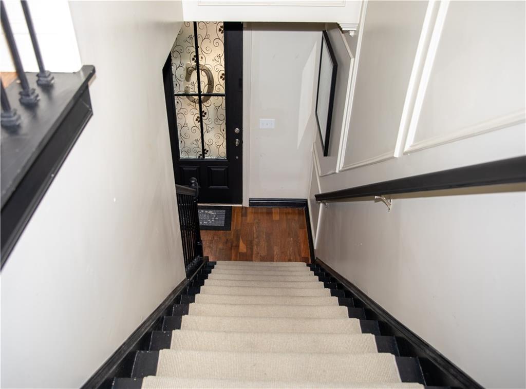Photo 14 of 26 of 9931 MANCUNIAN Way townhome