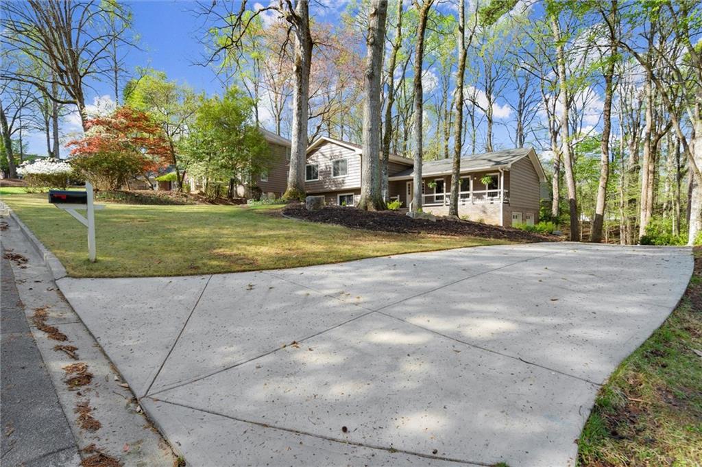 250 Martin Ridge Court, Roswell, Georgia image 8