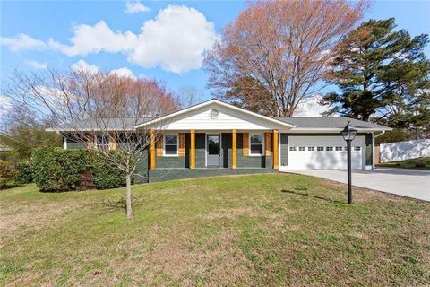 Homes For Sale - 3961 S Hurt Road<br/> Smyrna, GA 30082