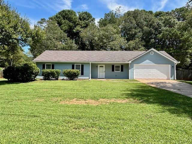 This 3 BR/2BA Ranch style home sits on a spacious level lot in Barrow County. The foyer entrance opens into the living room with a stone fireplace. There is ample room for extra storage in the laundry room complete with a washer and dryer. Master bath has an oversized tile shower. Large fenced in back yard
WE NEVER ADVERTISE ON CRAIGS LIST