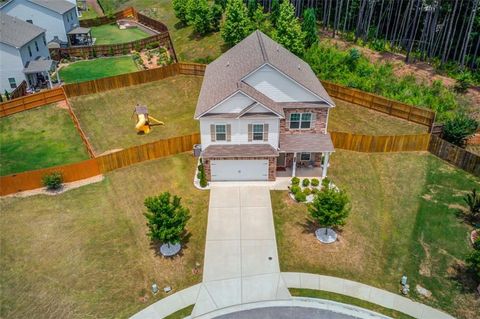 A home in Dacula