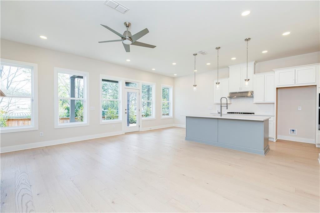 1989 Carver Lane NE 46