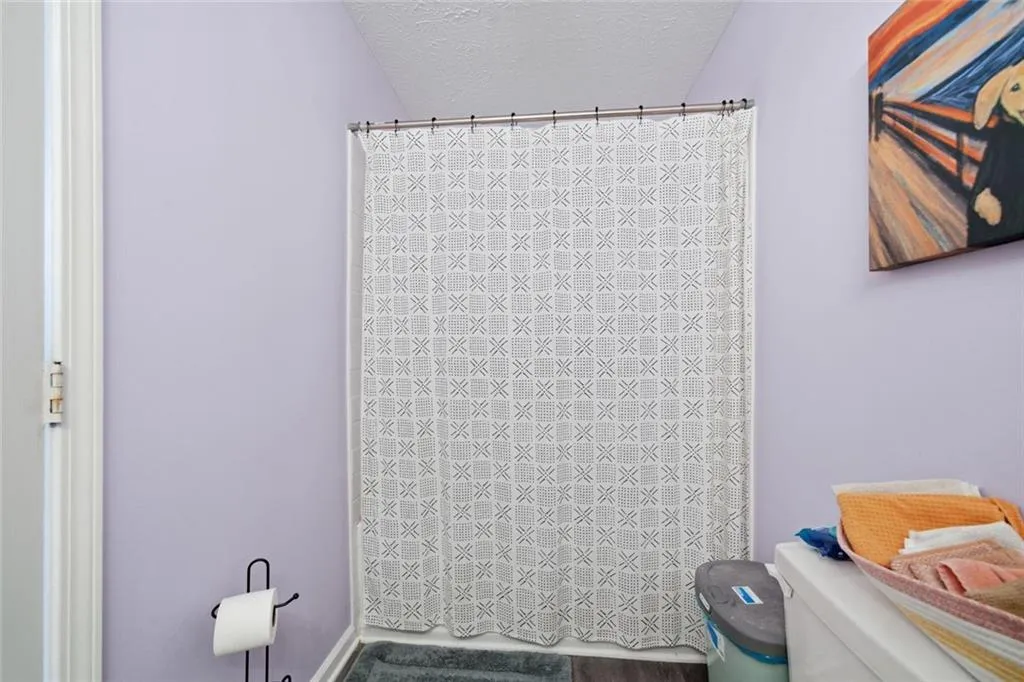 Acworth, Georgia 30101, United States, 2 Bedrooms Bedrooms, ,3 BathroomsBathrooms,Residential,Active,243335