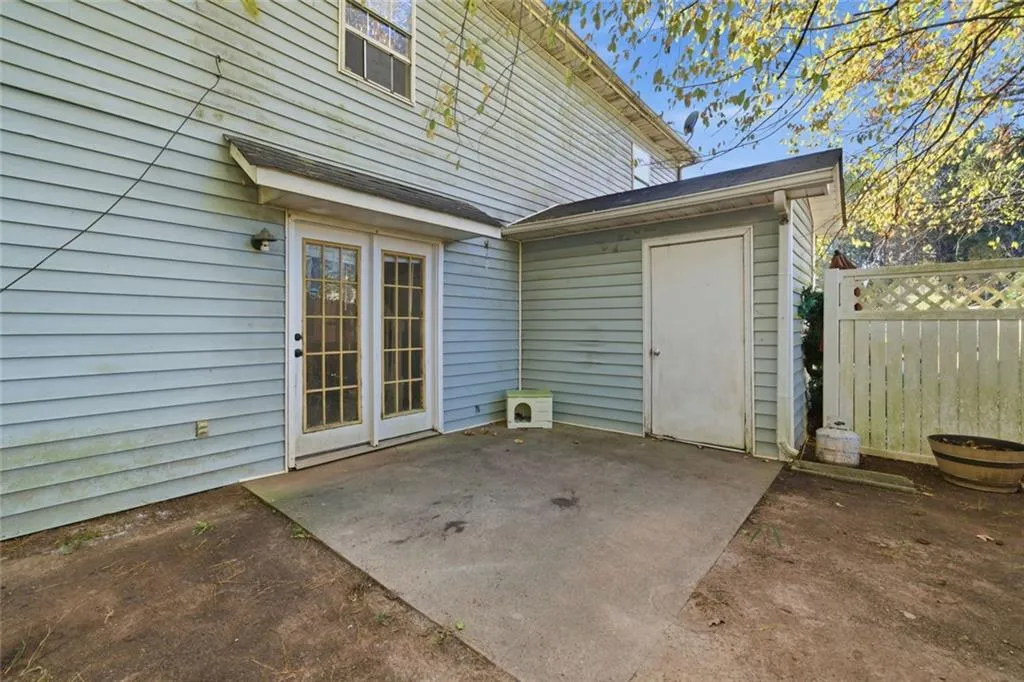 Acworth, Georgia 30101, United States, 2 Bedrooms Bedrooms, ,3 BathroomsBathrooms,Residential,Active,243335