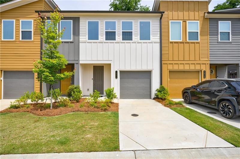 1624 Gunnin Trace, Atlanta, Georgia image 1