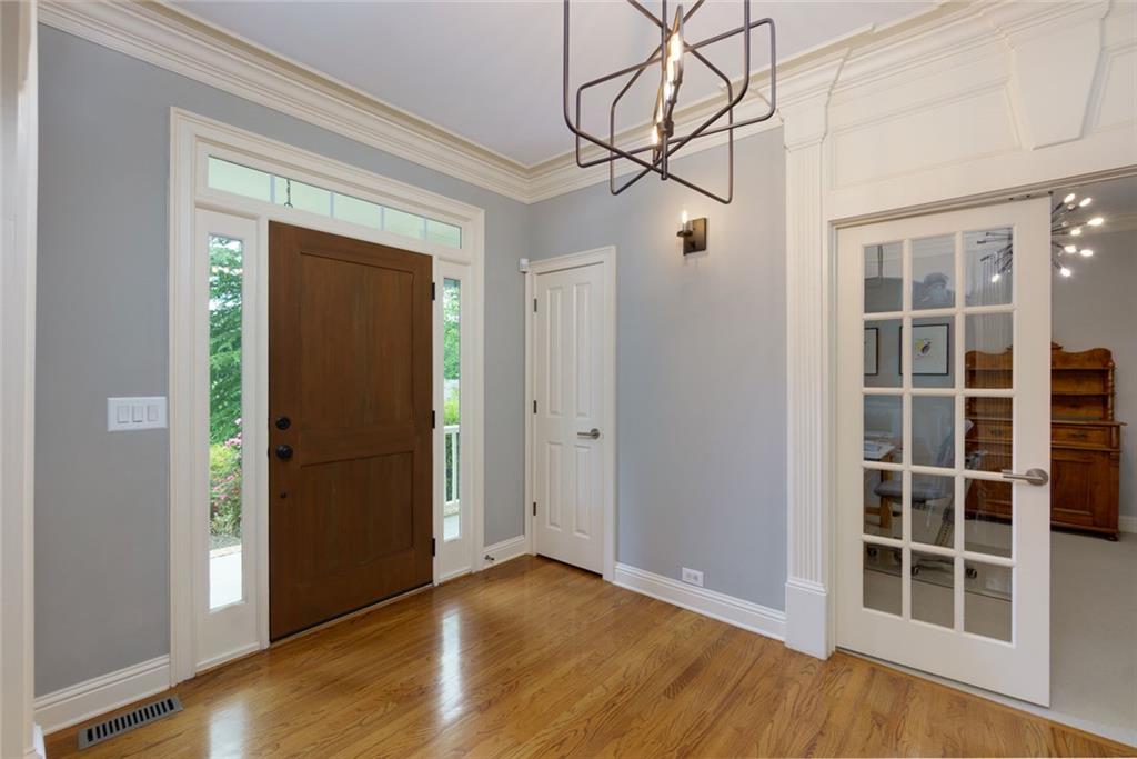 5045 Huntwood Way, Roswell, Georgia image 7