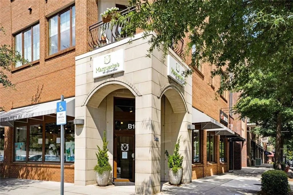 Brookhaven, Georgia 30319, United States, 6 Bedrooms Bedrooms, ,6 BathroomsBathrooms,Residential,Active,116594