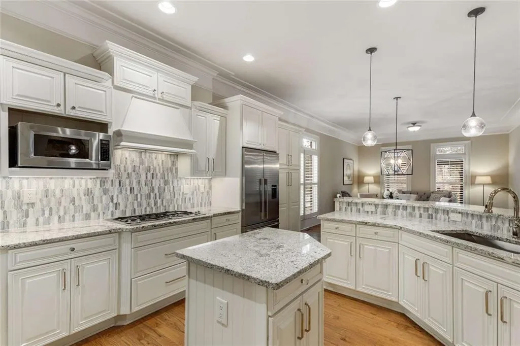 Brookhaven, Georgia 30319, United States, 6 Bedrooms Bedrooms, ,6 BathroomsBathrooms,Residential,Active,116594