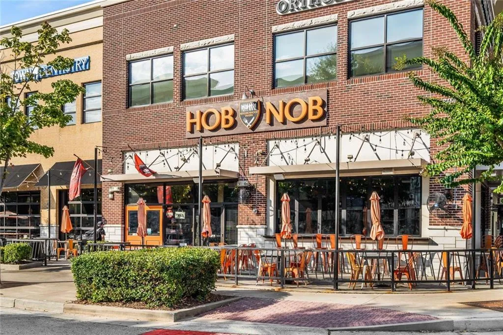 Brookhaven, Georgia 30319, United States, 6 Bedrooms Bedrooms, ,6 BathroomsBathrooms,Residential,Active,116594