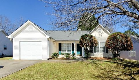 Homes For Sale - 505 Village Circle<br/> Stockbridge, GA 30281